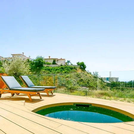 아파트 Darko ~ Great Views ~ Private Terrace Pool