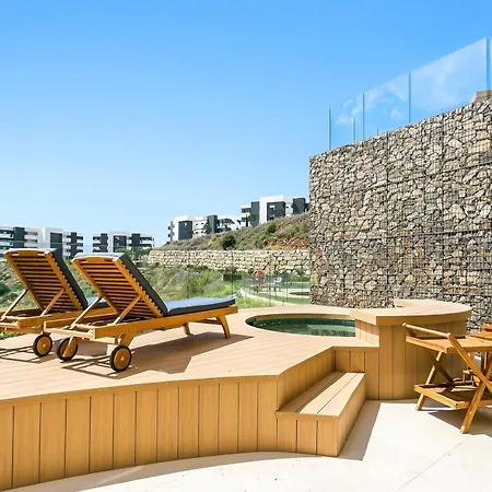 Darko ~ Great Views ~ Private Terrace Pool * 푸엔히롤라