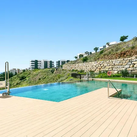 Darko ~ Great Views ~ Private Terrace Pool Fuengirola